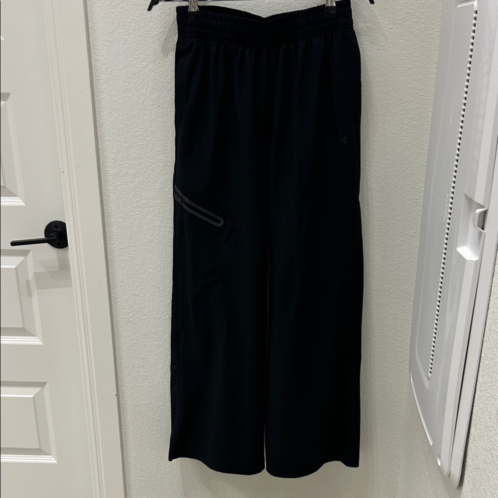 Women’s Under Armour Black Athletic Pants - Lightweight Performance